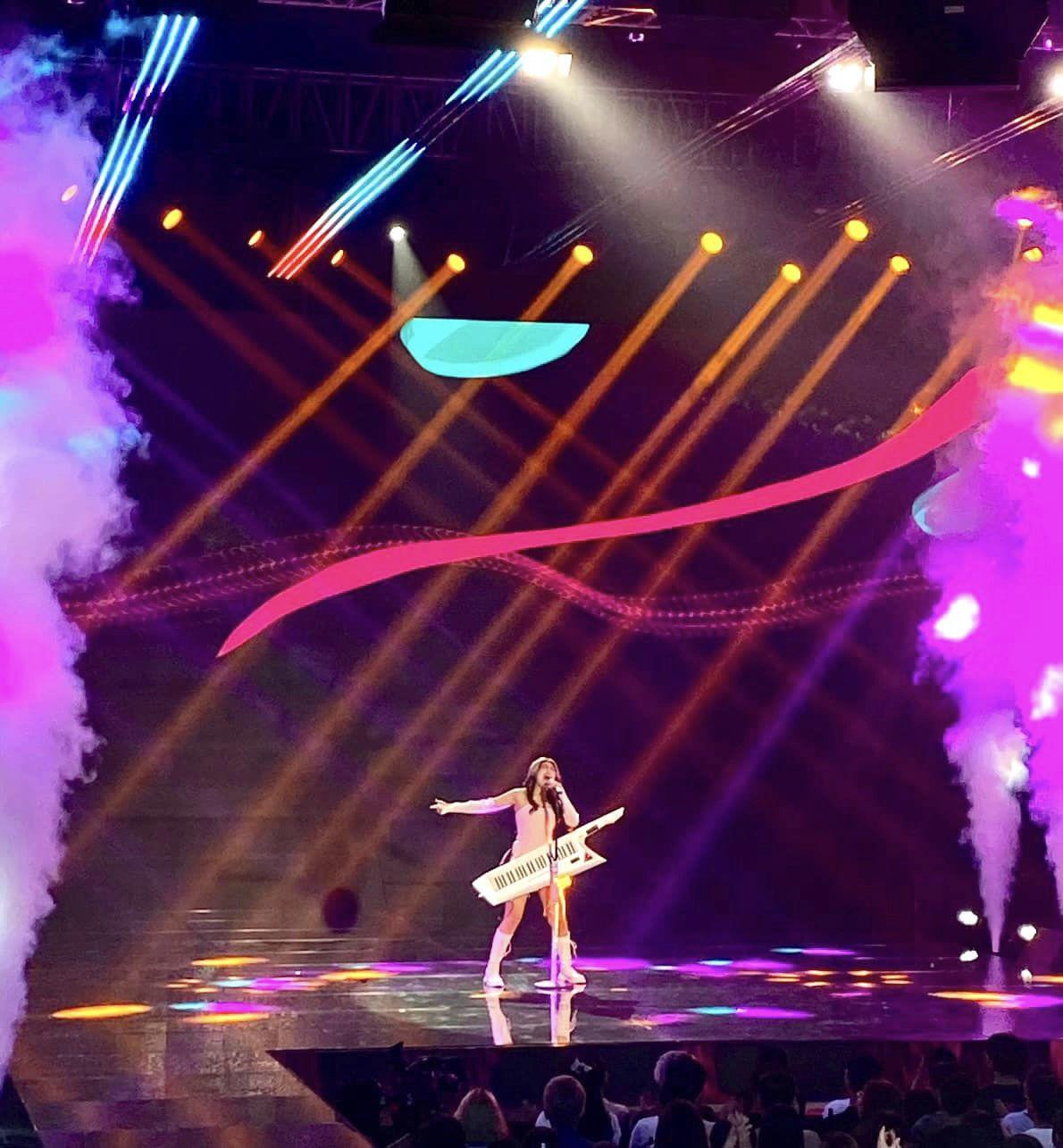 Đêm liveshow 2 của "Vietnam Idol": Thí sinh chọn bài sai, hát chênh phô - 3