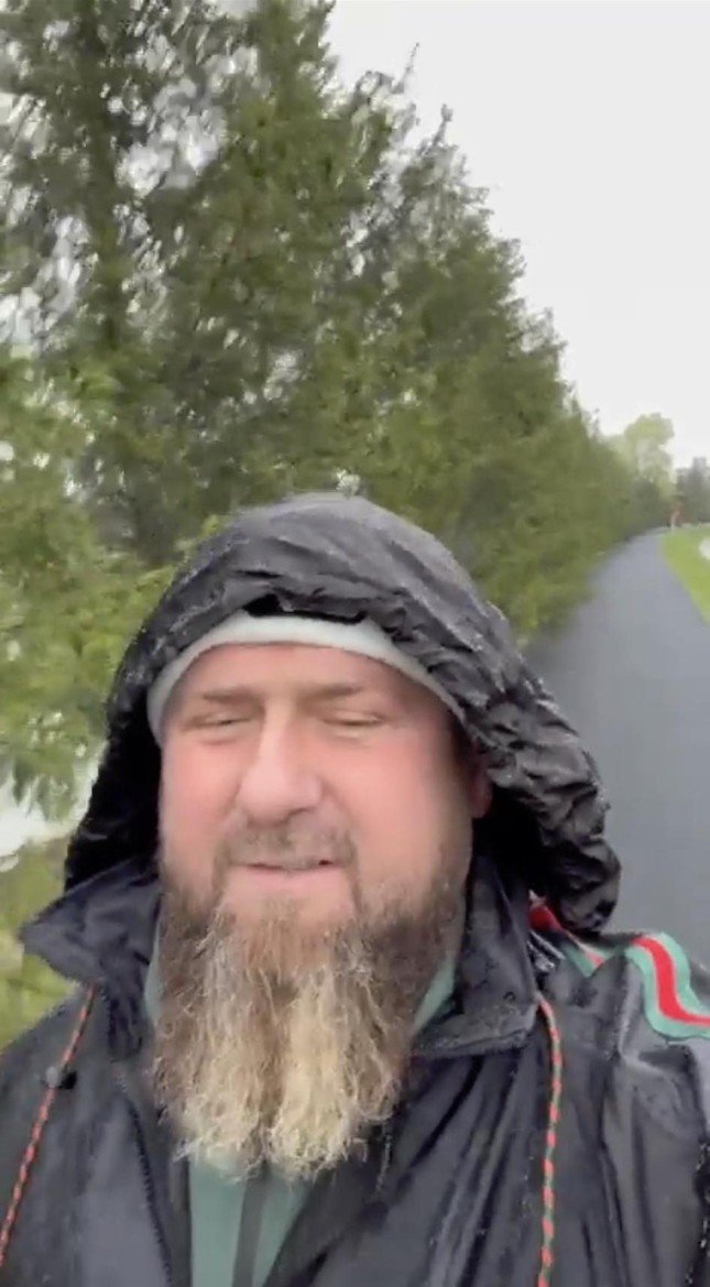 Lãnh đạo Chechnya đăng video đi dạo, bác tin đồn bị ốm - 1