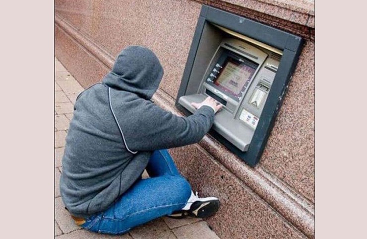 Chiếc máy ATM dành cho người tí hon.
