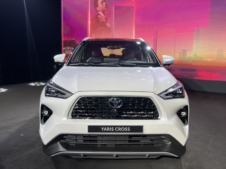 Toyota Yaris Cross hoàn toàn mới ra mắt, giá từ 730 triệu đồng - 2