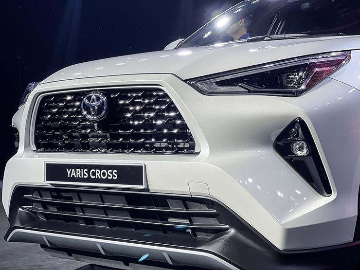Toyota Yaris Cross hoàn toàn mới ra mắt, giá từ 730 triệu đồng - 3