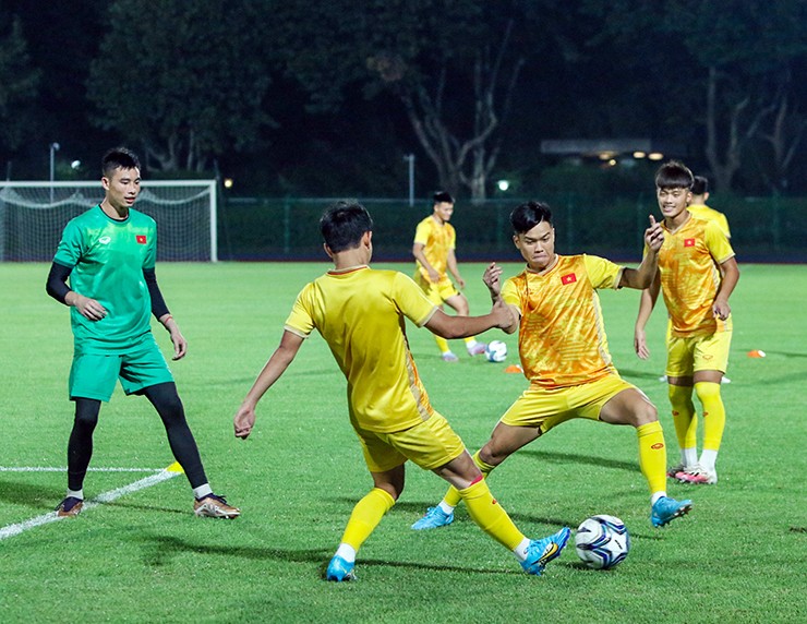 U23 Việt Nam đấu “ông lớn” Iran, HLV Hoàng Anh Tuấn đặt mục tiêu bất ngờ - 3