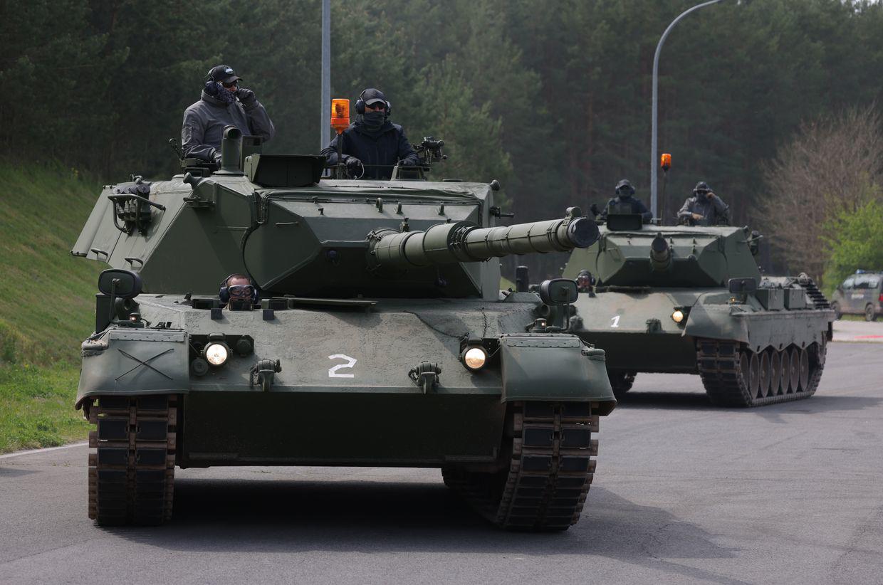 Các binh sĩ Ukraine từng được huấn luyện cách vận hành xe tăng Leopard 1A5 vào tháng 5/2023.