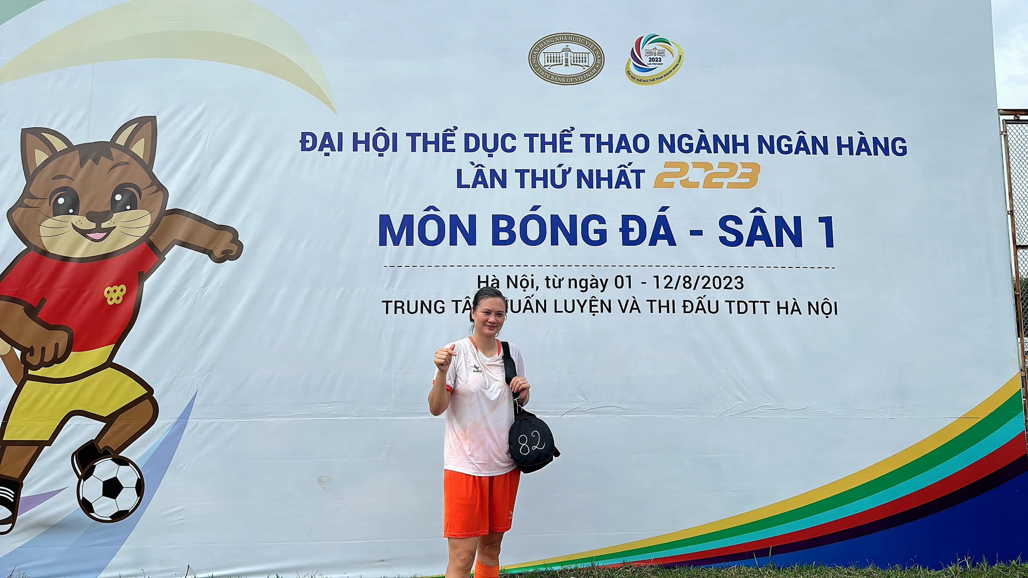 Từng là VĐV nên Kim Huệ đặc biệt yêu thích thể thao. Bên cạnh bộ môn bóng chuyền và golf. Thời gian gần đây, Kim Huệ còn thường xuyên xuất hiện trên sân bóng đá cũng như tham gia các giải đấu của ngành ngân hàng.