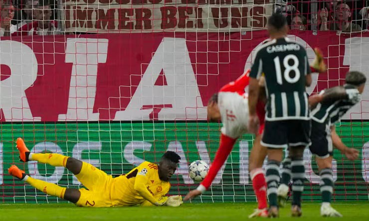 Hàng thủ MU chơi quá tệ trước Bayern