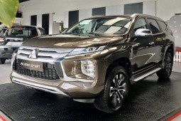 Giá xe Mitsubishi Pajero Sport niêm yết và lăn bánh tháng 9/2023, hỗ trợ 100% LPTB