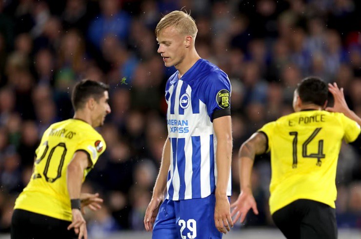 Brighton nếm trái đắng trận ra mắt Europa League