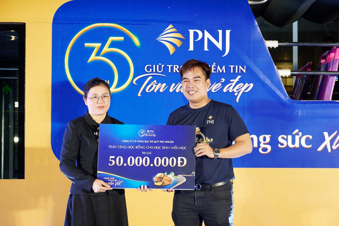 “Hành trình trang sức xuyên Việt” của PNJ lăn bánh tới Hồ Chí Minh, tôn vinh vẻ đẹp đời thường - 3