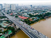 Tin tức trong ngày - Hình ảnh giao thông &quot;giờ cao điểm&quot; trước và sau cầu Vĩnh Tuy 2 thông xe