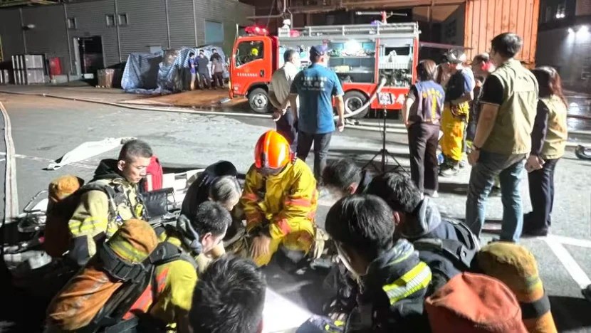 Cháy nổ nhà máy thiết bị golf ở Đài Loan, có người chết, 10 người mất tích, cả trăm người bị thương - 2