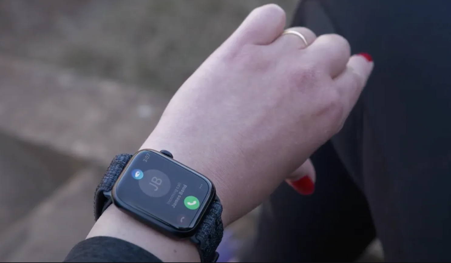 Apple Watch Ultra 2: Chiếc đồng hồ được yêu thích nhất hiện nay - 2