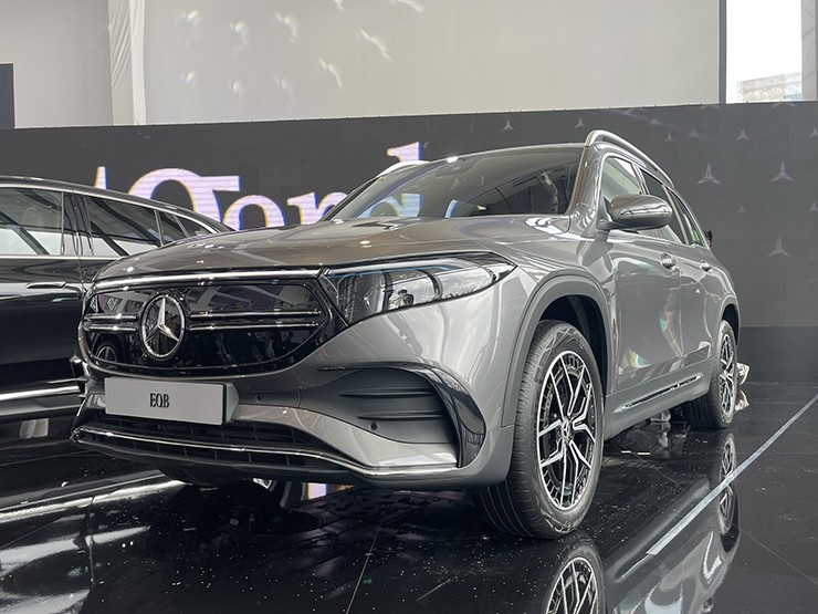 Chi tiết mẫu xe điện Mercedes-Benz EQB vừa ra mắt, giá bán gần 2,3 tỷ đồng