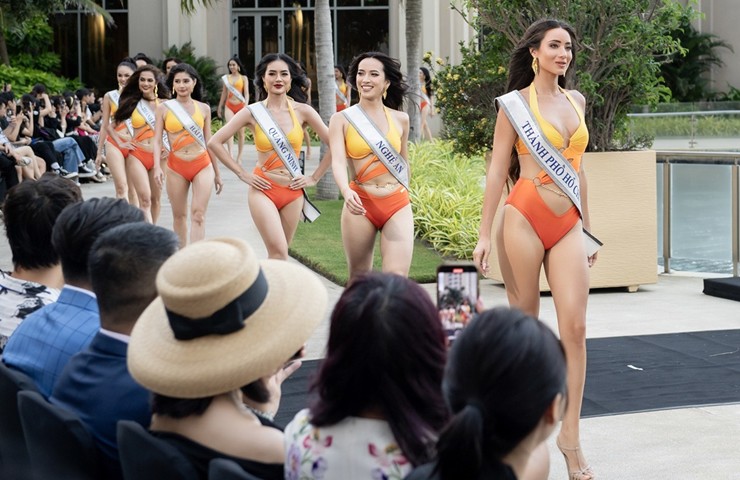 Bùi Quỳnh Hoa, Phạm Thư, Hương Ly, Hồng Đăng, Lydie Vu lọt top 5 "Người đẹp biển" Miss Universe Vietnam 2023. Cả 5 cô gái được đánh giá cao về sắc vóc lẫn thần thái khi biểu diễn. 
