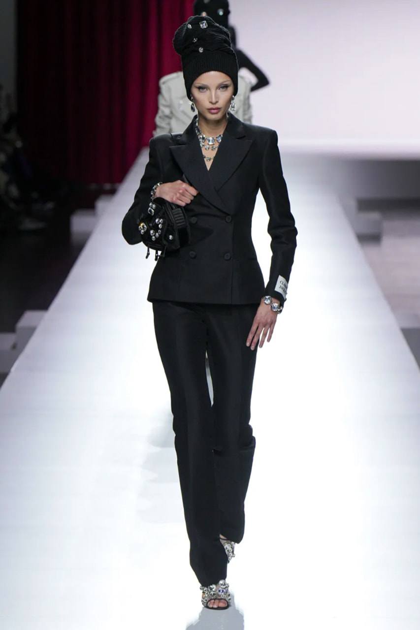 Moschino tổ chức vở diễn thời trang đặc sắc kỷ niệm 40 năm - 18