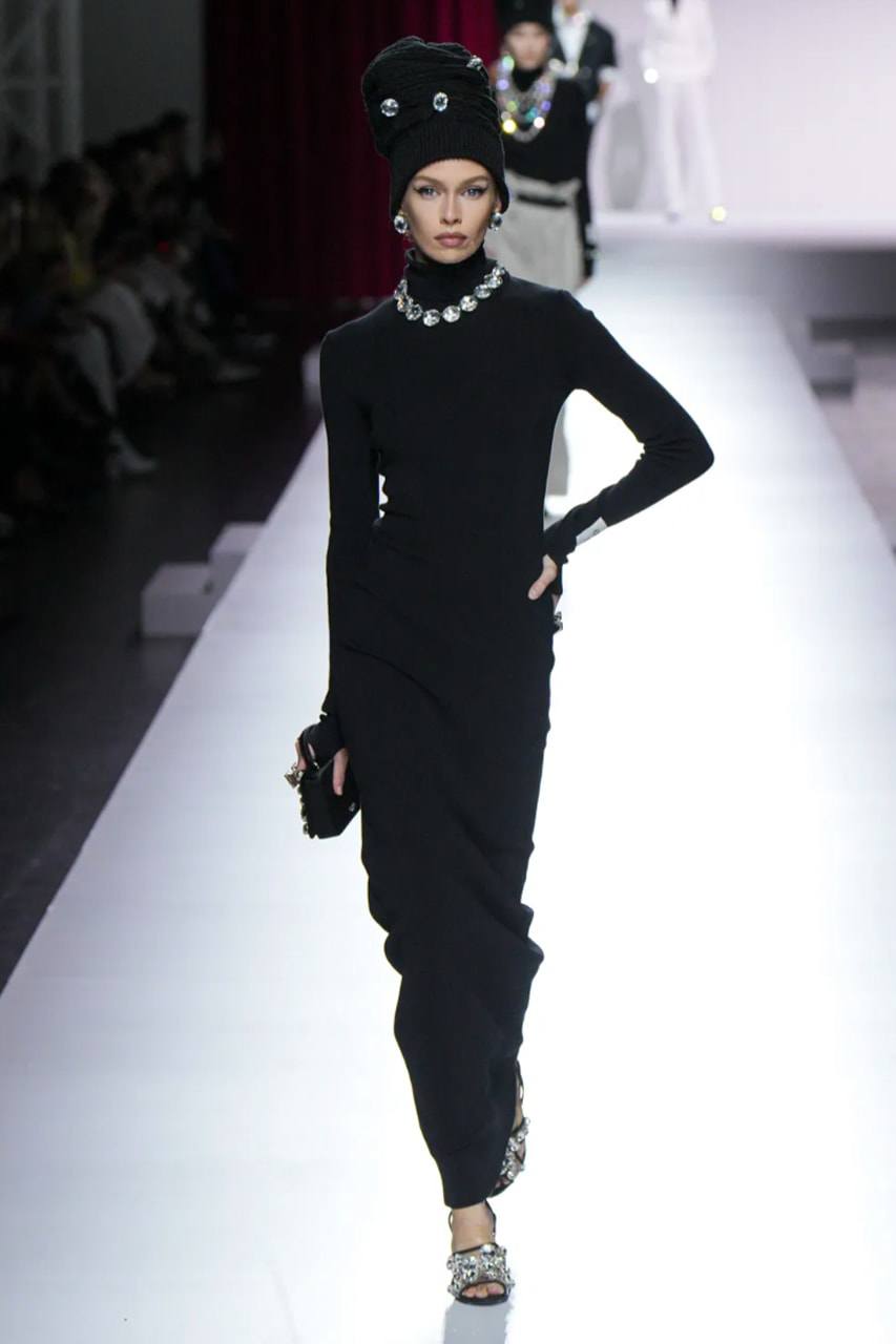 Moschino tổ chức vở diễn thời trang đặc sắc kỷ niệm 40 năm - 16