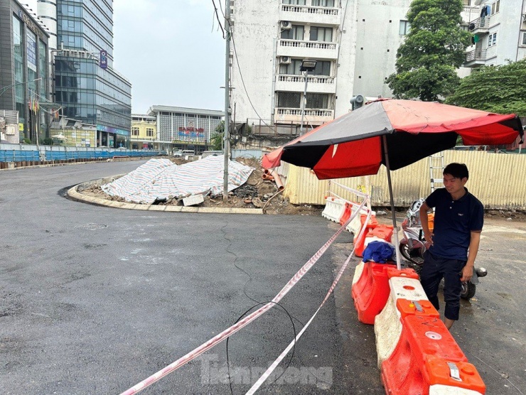Hà Nội: Dỡ rào thi công ga ngầm trên đường Trần Hưng Đạo sau 4 năm tồn tại - 3