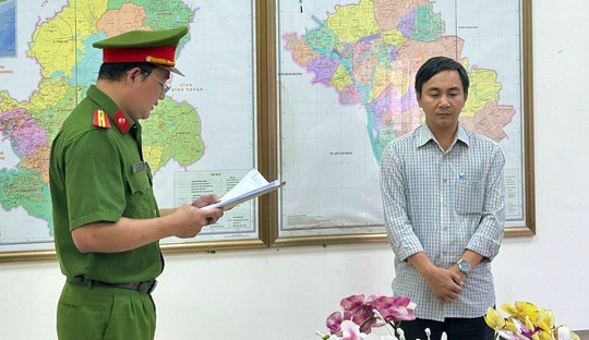 NÓNG: Bắt giam thêm 2 cán bộ liên quan vụ 500 căn biệt thự trái phép ở Đồng Nai - 1