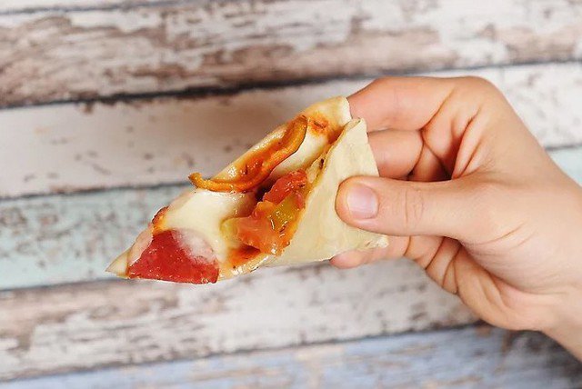 99% không biết cách ăn pizza chuẩn, rất dễ &#39;bị quê&#39; giữa chốn đông người nếu bạn không biết điều này - 6