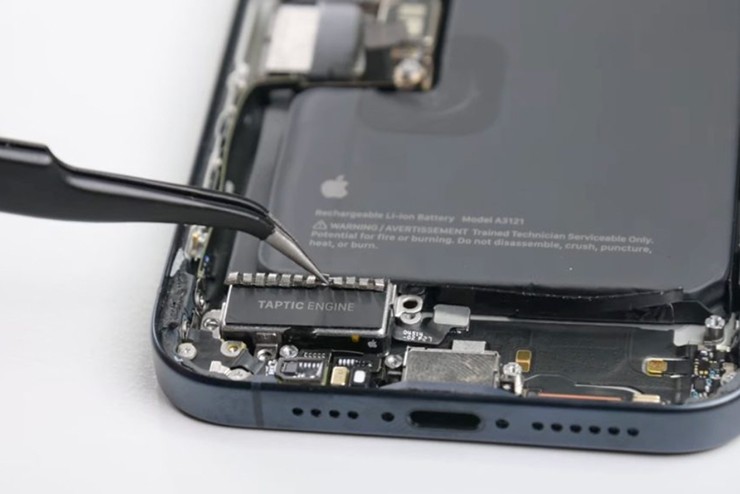 Tháo tung iPhone 15 Pro Max phát hiện những điều thú vị - 1