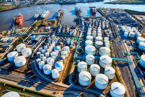 Giá xăng dầu hôm nay 27/9: Loại tiếp tục tăng tốc, loại quay đầu giảm - 1