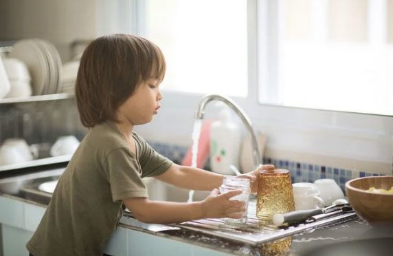 'Tôi làm mẹ lười một cách có chủ ý và sự lười đó giúp 3 con tôi trở nên tự lập, chủ động như ngày hôm nay' - 2