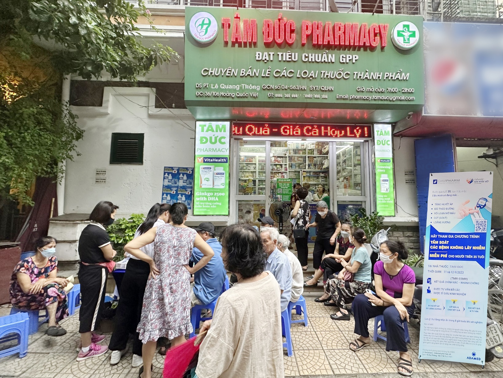 Gần 10.000 người dân được tầm soát các bệnh không lây nhiễm miễn phí tại nhà thuốc TP.HCM và Hà Nội - 2