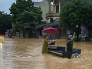 Tin tức trong ngày - Mưa lớn gây chia cắt tại Nghệ An, nhiều trường cho học sinh nghỉ học