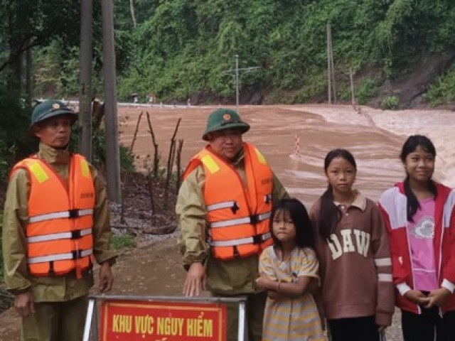 Thông tin mưa lũ mới nhất ở Quảng Bình, nhiều nơi bị cô lập