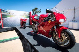 Siêu “quỷ đỏ” 2024 Ducati Panigale V4 SP2 ra bản kỷ niệm 30 năm