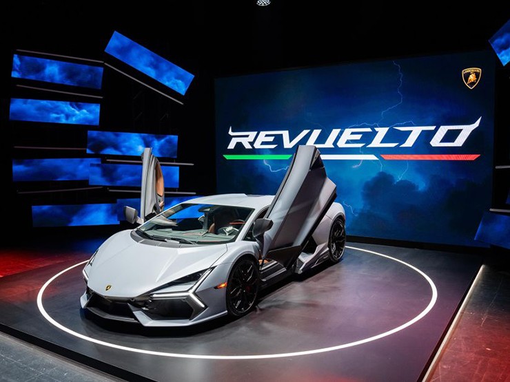 Siêu xe Lamborghini Revuelto có mặt tại thị trường châu Á, có giá bán hơn 43 tỷ đồng - 1