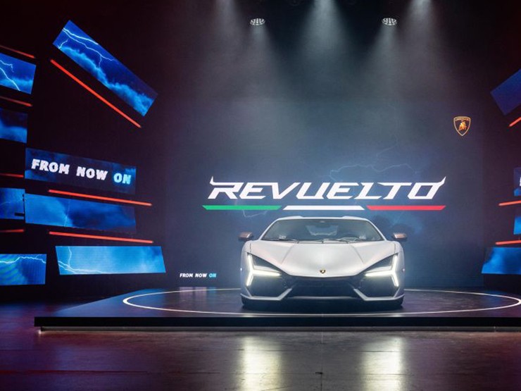 Siêu xe Lamborghini Revuelto có mặt tại thị trường châu Á, có giá bán hơn 43 tỷ đồng - 2