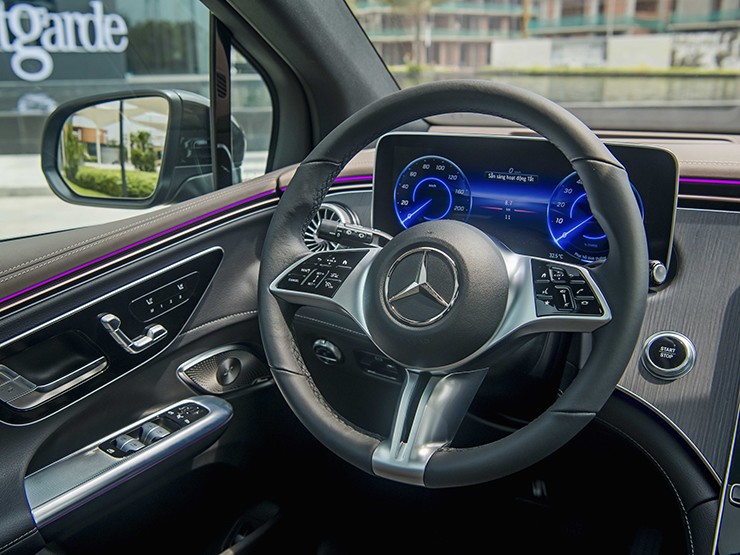 Chi tiết mẫu xe điện Mercedes-Benz EQE có giá bán gần 4 tỷ đồng