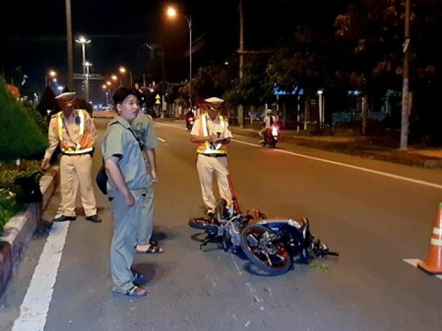 Hai xe máy tông nhau, 3 người thương vong