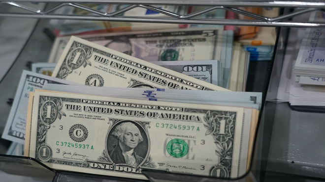 Tỷ giá USD hôm nay 1/10: Ghi nhận tuần tăng thứ 11 liên tiếp - 1