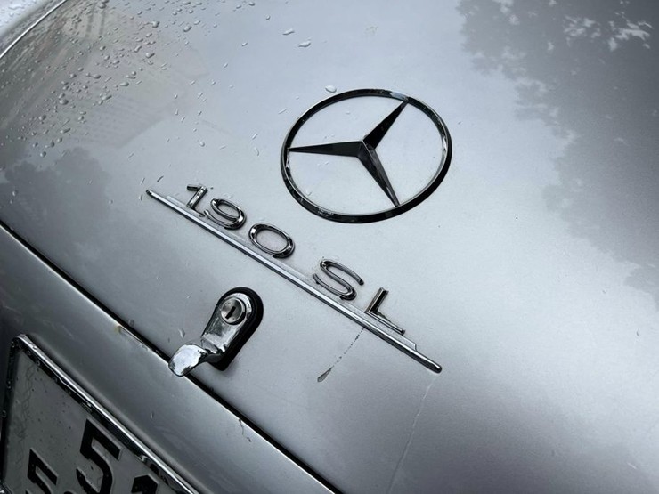 Cận cảnh "hàng hiếm" Mercedes-Benz 190 SL, cả Việt Nam chỉ có khoảng 3 chiếc