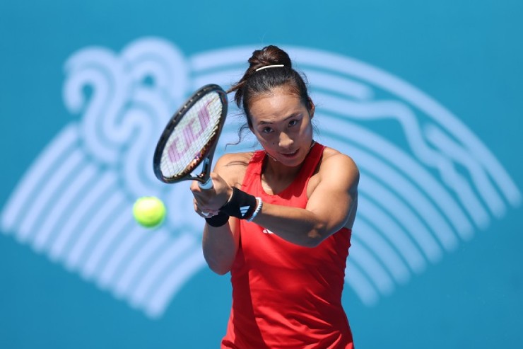 Zheng Qinwen là tay vợt số 2 châu Á (hạng 23 thế giới) chỉ sau Elena Rybakina (Kazakhstan) hạng 5 thế giới