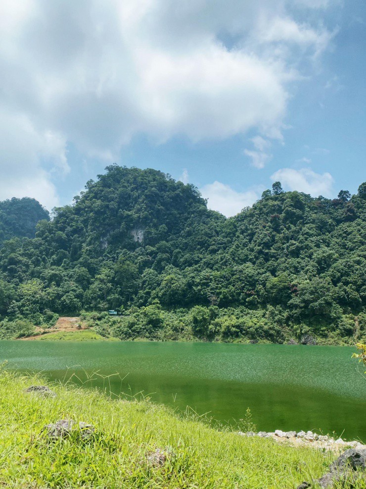 Du khách tìm về với không gian yên bình.