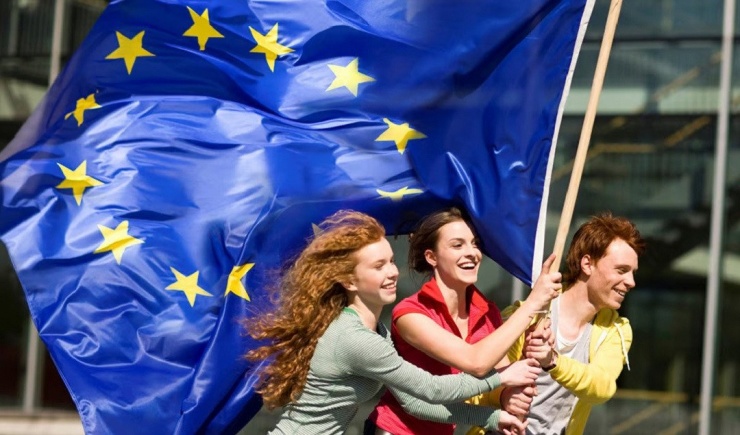 Phe cực hữu thu hút một lượng lớn cử tri trẻ ở châu Âu. Ảnh: Politico