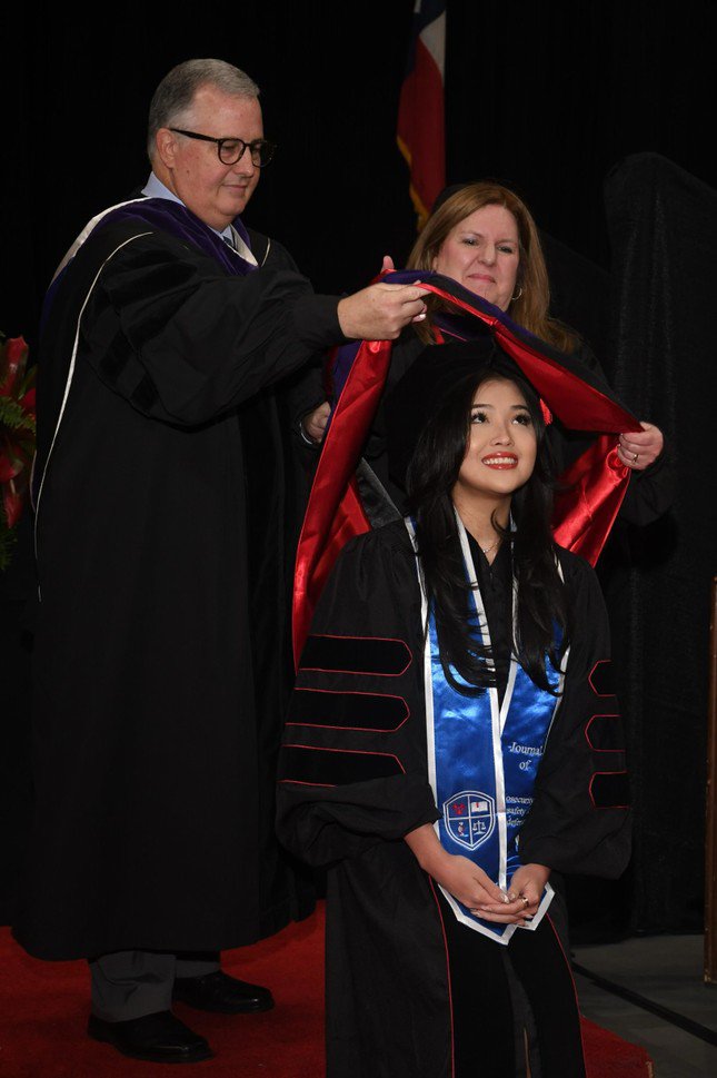 Cô gái gốc Việt đạt điểm top 1% kỳ thi luật sư ở Mỹ, tốt nghiệp sớm bằng xuất sắc - 3