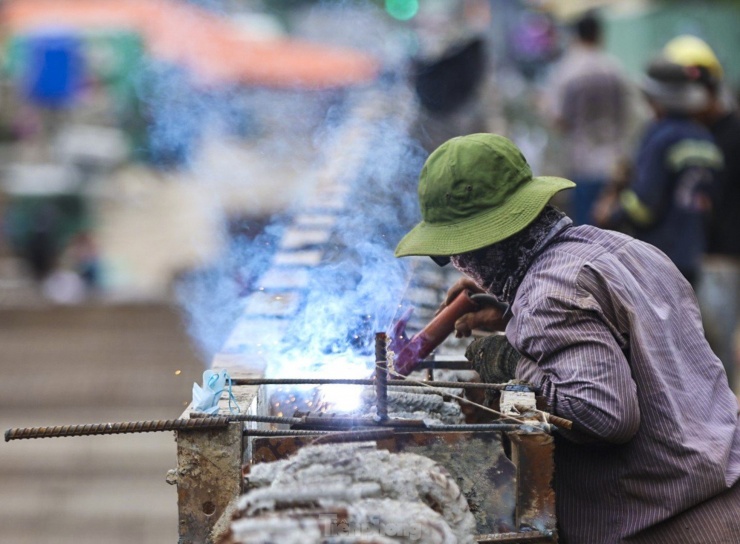 Dự án sắp tới sẽ làm thêm một hầm chui khác tại nút giao Trường Chinh - Tân Kỳ Tân Quý. Toàn dự án hiện đạt hơn 50% khối lượng, dự kiến hoàn thành vào cuối năm nay.