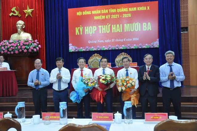 Hiện Quảng Nam đã kiện toàn chức danh Chủ tịch và 4 phó chủ tịch UBND tỉnh