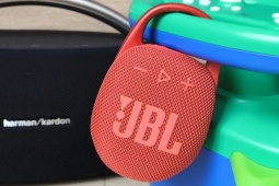 Loa di động JBL Clip 5 thêm tính năng ghép đôi, pin 12 giờ và IP67