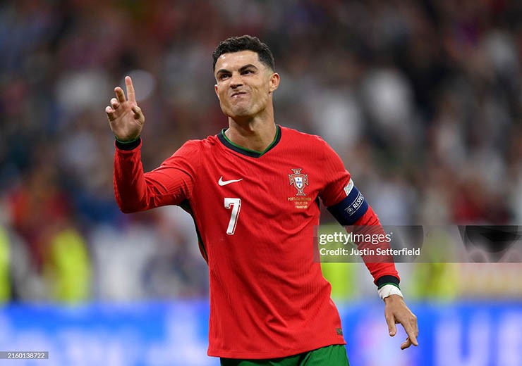 Ronaldo có nguy cơ bị phạt