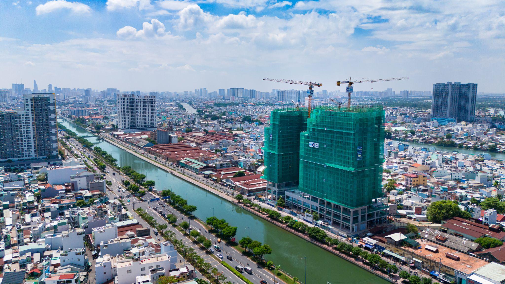 Hai tòa tháp dự án D-Aqua đã chính thức cất nóc. Ảnh: DHA Corporation