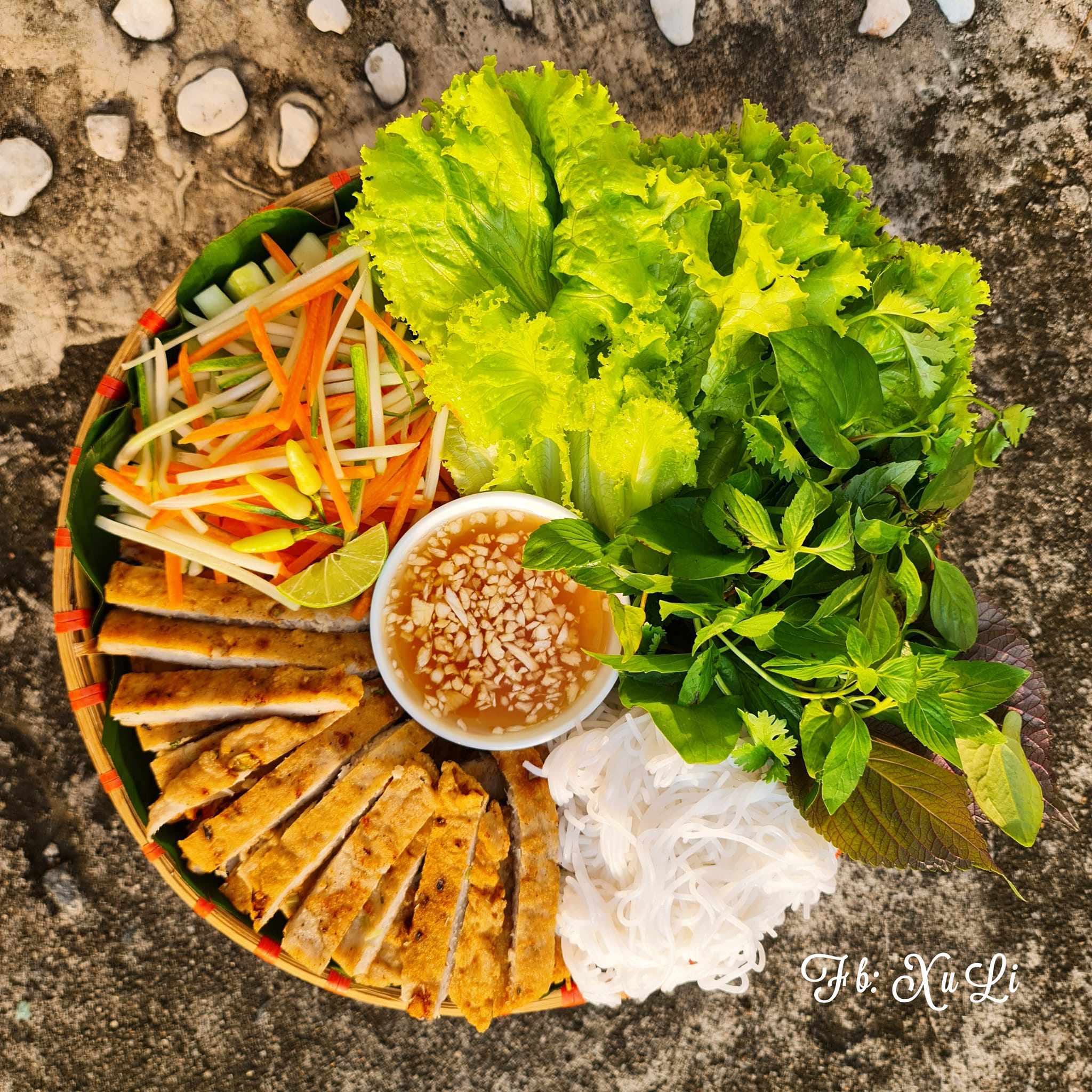 Chả cá chiên cuốn bánh tráng