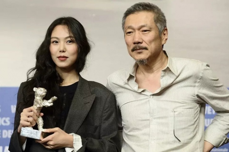 Kim Min Hee và đạo diễn Hong Sang Soo. 