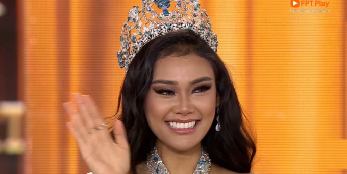 Harashta Haifa Zahra vỡ òa hạnh phúc khi đăng quang Miss Supranational 2024.