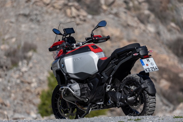 Ra mắt “xích thố” 2025 BMW Motorrad R 1300 GS Adventure