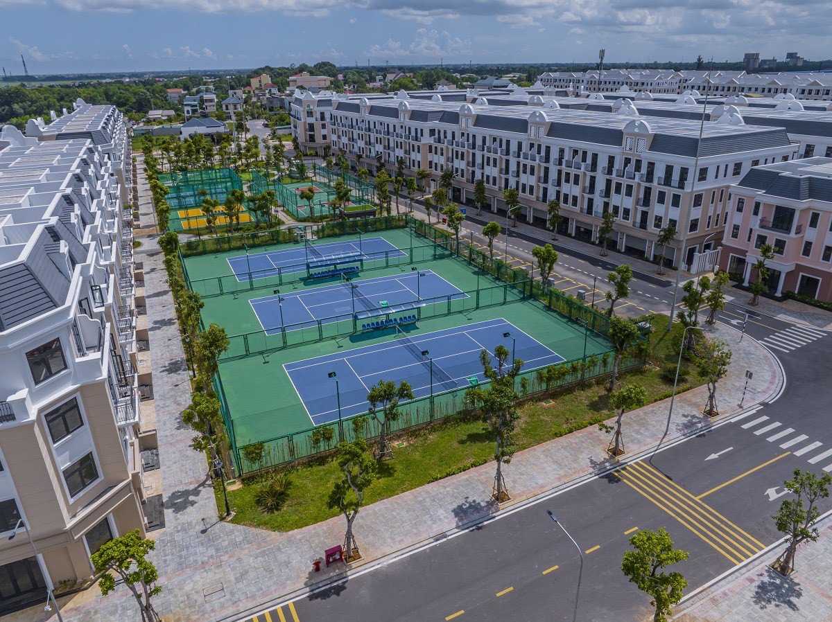 Không chỉ là khu đô thị đáng sáng bậc nhất Quảng Trị, Vincom Shophouse Royal Park còn là “miền đất hứa” với nhà đầu tư