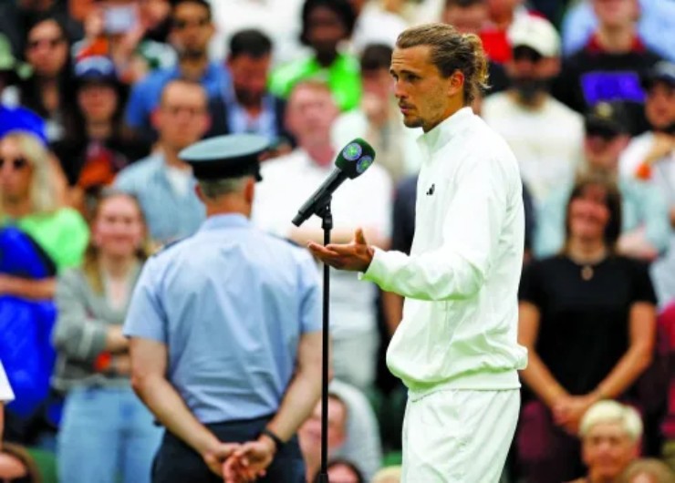 Zverev cảm kích vì được Guardiola cổ vũ ở trận thắng vòng 3 Wimbledon